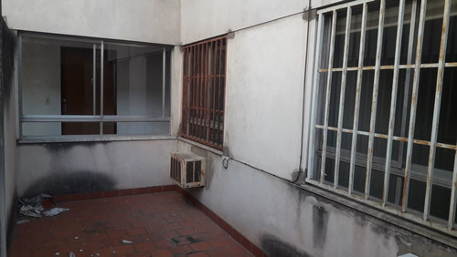 Imagen 3 de 7 de Venta - Se Venden Dos Oficinas Con Patio.