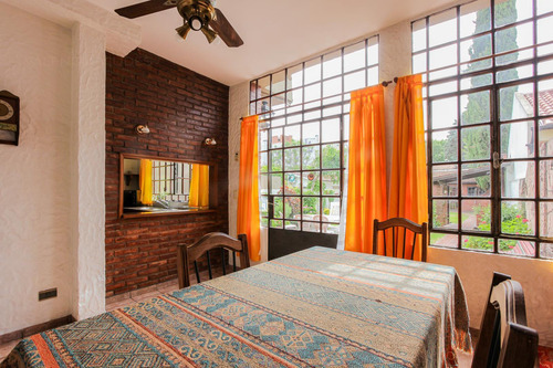Venta De Casa 5 Ambientes Con Piscina En Haedo Sur