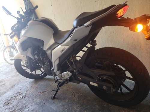 Imagem 3 de 7 de Yamaha Fazzer 250