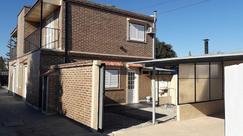 Dúplex En Venta - 2 Dormitorios 2 Baños - Cochera - 131mts2 - Los Hornos, La Plata