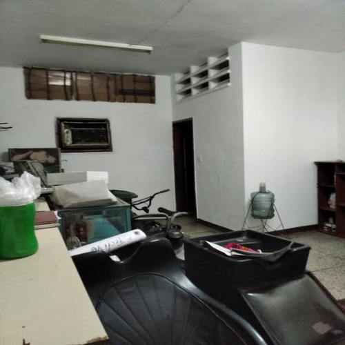 Imagen 4 de 10 de Vendo Local Con Terreno En Plena Av. Bolívar, Centro Maracay