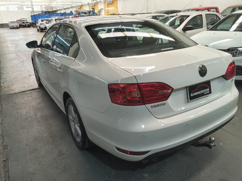 Volkswagen Vento 2.5 Luxury Mt Blanco 2014