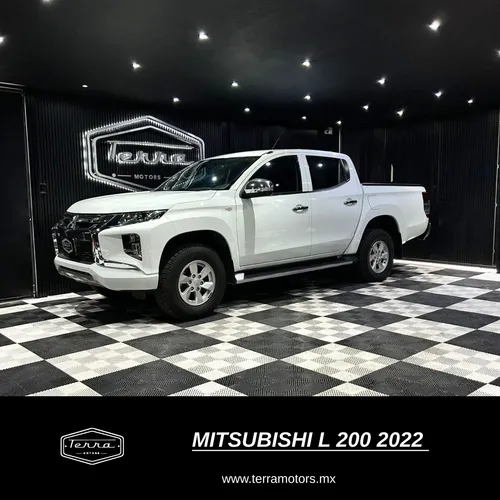 Mitsubishi L200 2.4 GLX 4x2 Mt