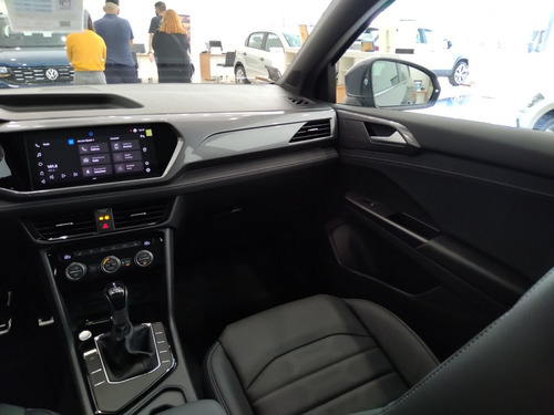 Imagen 13 de 15 de Volkswagen Taos Highline Sg