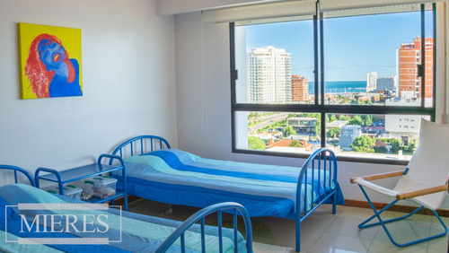 Venta Apartamento 4 Dormitorios- Playa Mansa (ref: Atm-7511)