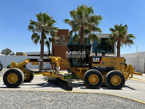 Motoconformadora Caterpillar 140h 2003