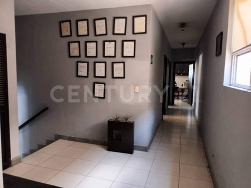 Oficina En Venta En Col. Mitras Centro En Monterrey