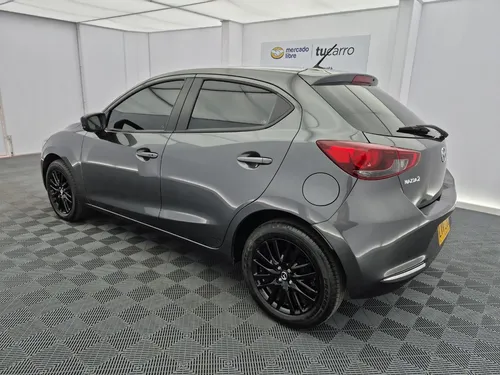 Mazda Touring edición carbón edition 1.5