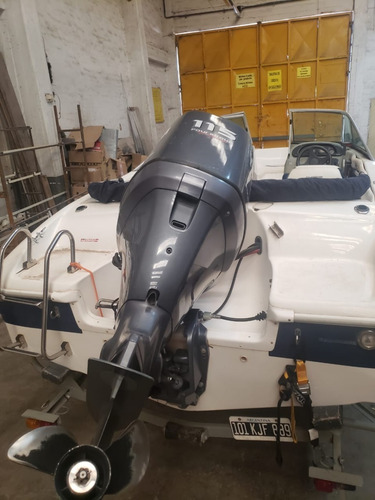 Lancha Quiksilver Marine 500
