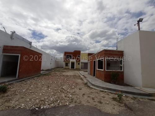 Imagen 10 de 14 de Terreno Avenida Aragua Sector Privado 23-7114 ##