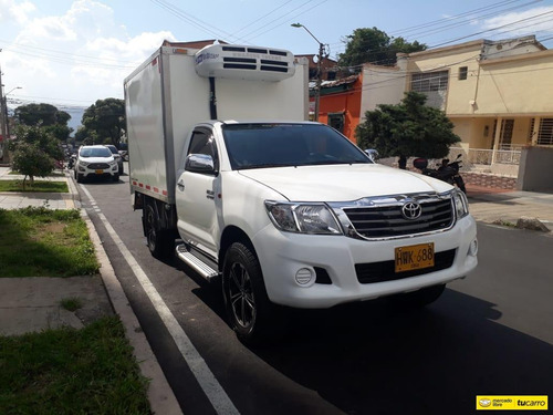 Toyota Hilux .