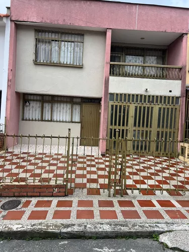 Se Vende Casa En Barrio Galan Excelente Ubicación