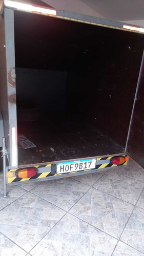 Carreta Fechada Com Luz De Led Interna E Externa