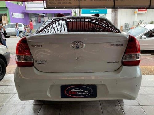 Etios Platinum Sed. 1.5 Flex 16v 4p Aut.
