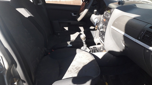 Imagen 11 de 16 de Fiat Palio Adventure 1.7 Td Full