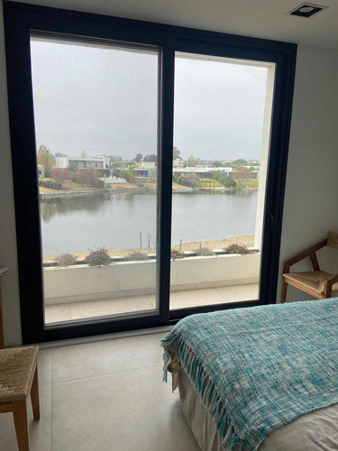 Casa En Venta - 3 Dormitorios 3 Baños - Cochera - San Sebastián, Pilar