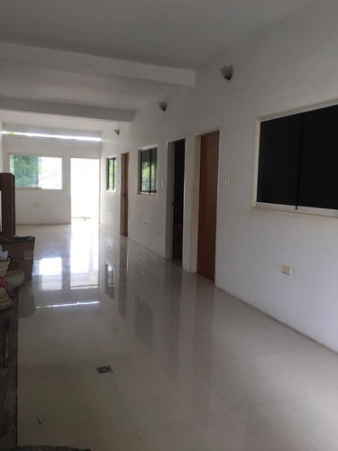 Imagen 4 de 15 de Se Vende Casa En La Urb. Los Jarales, San Diego. Código.: Foc-1046