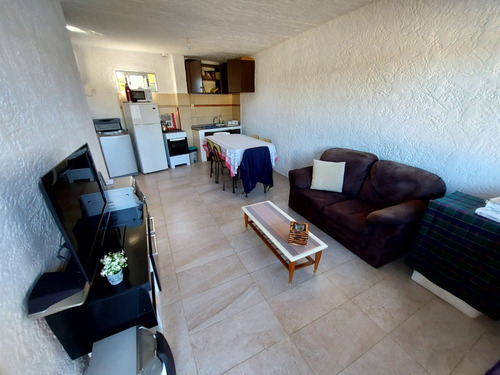 Alquiler Apartamento Sobre Giannattasio,  1 Dormitorio 