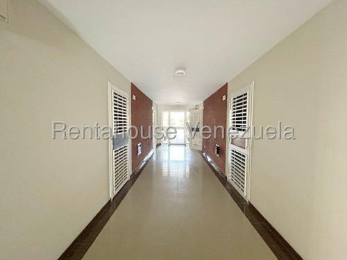 Norgelin Diaz Alquila Apartamento En El Este De Barquisimeto Con Planta Eléctrica Y Piscina Cod.25-17501