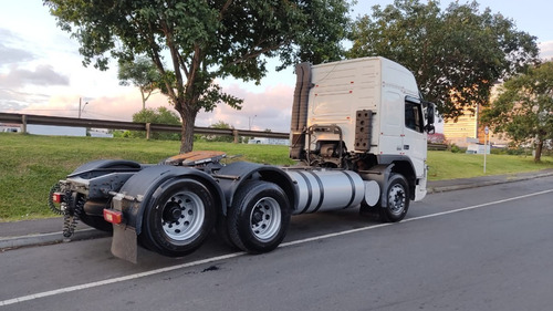 Imagem 5 de 15 de Volvo Fm 370 Globetrotter 6x2 Trucado Ano 2011