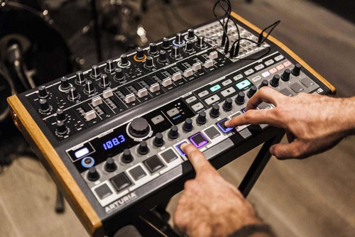 Imagen 5 de 5 de Minibrute 2s Sintetizador Analógico