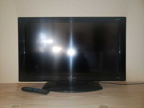 Imagen 2 de 4 de Tv Philco Lcd + Control