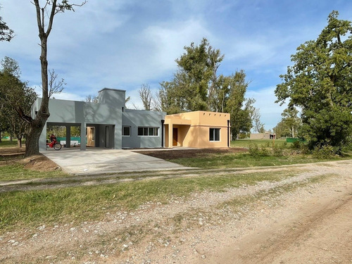 Venta Casa A Estrenar | La Asuncion Club De Campo| Lujan