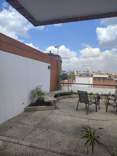 Imagen 21 de 23 de Alquilo Magnifico Ph Triple 240 M2 En Campo Alegre.