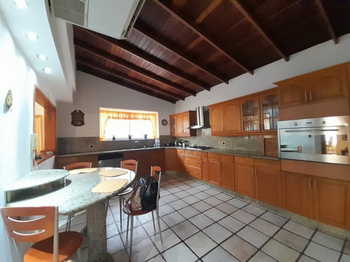 Imagen 6 de 14 de Townhouse En Venta Juanico, Urb. Villas Victoria