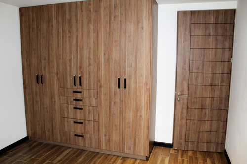 Venta De Casa Estilo Contemporánea El Refugio Ycc