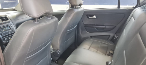 Volkswagen Fox 1.6 MSI COMFORTLINE 8V FLEX 4P AUTOMATIZADO