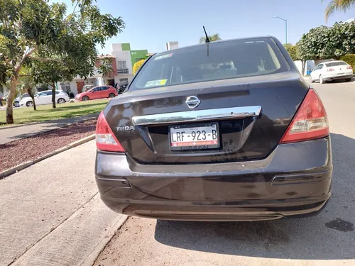 Nissan Tiida 1.8 Sense Sedan Mt