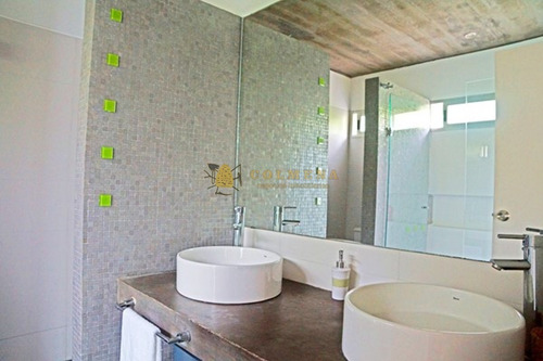 Moderna Casa San Rafael- Ref: 2463