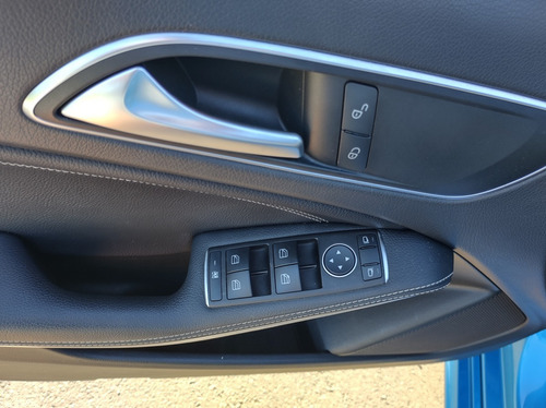 Imagem 11 de 15 de Mercedes A200 Urban