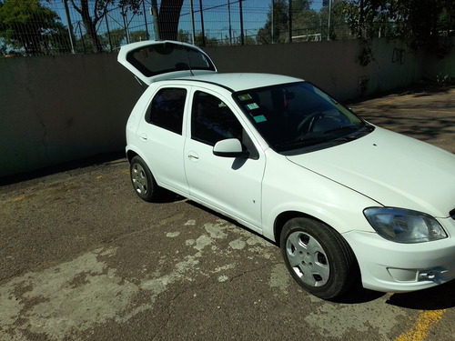 Soy Titular El Auto Está En Buen Estado Tiene Alarma.