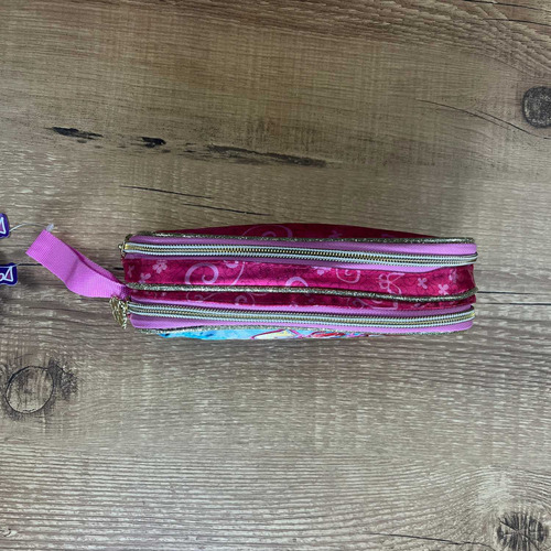 Estojo Escolar Duplo Princesas Mágicas Clio Infantil Cor Rosa Estojo Princesas