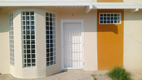 Sv Alquila Casa Tetra Pb En La Urb. Altos De Korinsa Cagua