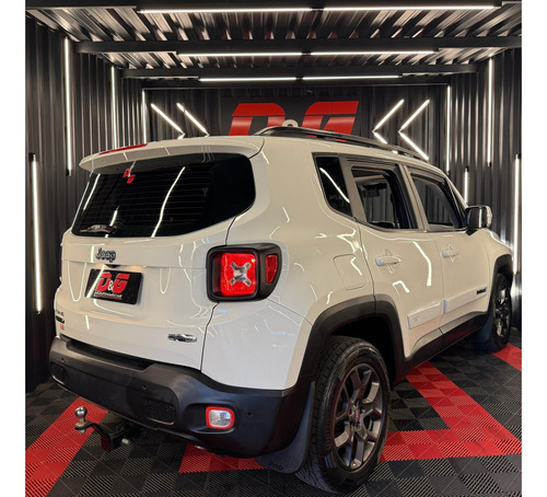 Jeep Renegade 2.0 16V TURBO DIESEL LONGITUDE 4P 4X4 AUTOMÁTICO