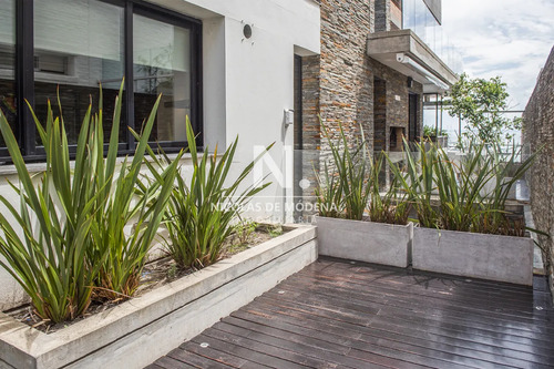 Apartamento Unico Frente Al Mar, Zona Puerto Con Piscina Propia.