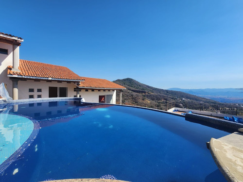 Venta Casa Ciruela I En Una De Las Zonas Más Altas Con 4 Habitaciones Y Baño Principal. Alberca Climatizada Con Jardín Enorme En Vistas Ponorámicas En Fracc Rancho San Diego Ixtapan De La Sal