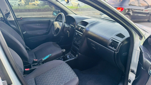 Chevrolet Astra 2.0 Advantage Flex Power 5p