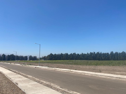 Condominio, Guardias 24/7 En Chicureo, A Pasos De Colegios