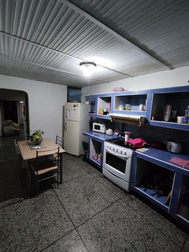 Casa En Venta En Paraparal Los Guayos Urb El Molino(am)