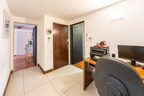 Imagen 20 de 28 de Departamento De Piso Exclusivo 4 Dormitorios Con Cochera Y Baulera Centro Frente Al Rio