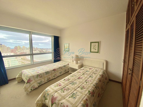 Imagen 10 de 30 de Apartamento En Primera Linea Mansa En Venta
