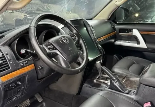 Toyota Land Cruiser SAHARA LC200 VX.