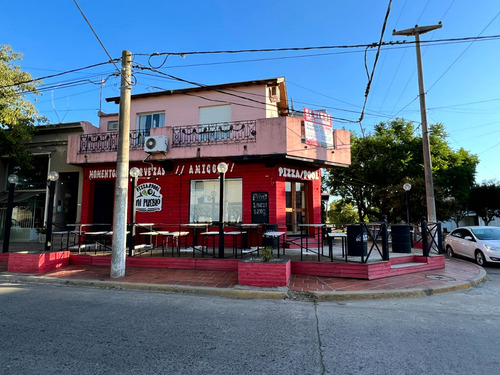 Inversión Estratégica En Esquina Comercial: Local Y Departamento En El Centro De La Ciudad