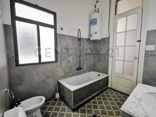 Imagen 11 de 30 de Casa De Estilo En Venta En La Plata