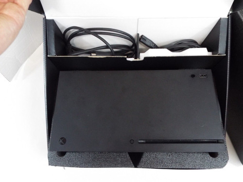 Imagen 2 de 4 de Microsoft Xbox Series X 1tb Video Game Console - Black G