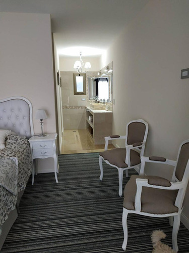 Casa De 4 Dormitorios Y 3 Baños C/ Piscina Maritimo I